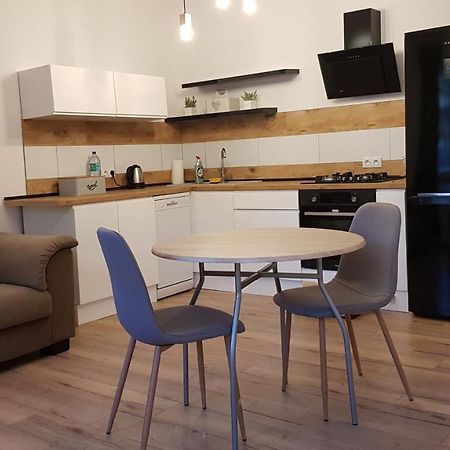 Avalon Apart 1 Legnica Eksteriør billede