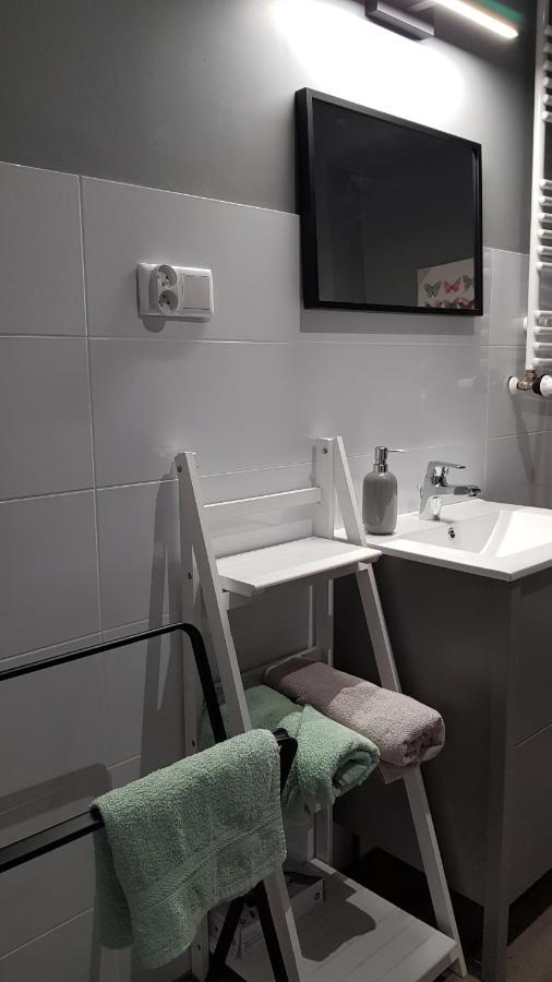 Avalon Apart 1 Legnica Eksteriør billede